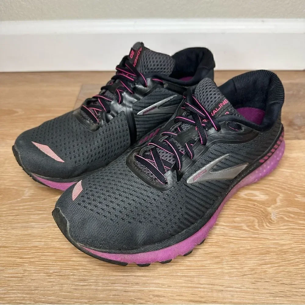 Brooks Adrenaline GTS 20 Black Running Shoes, Size 7.5